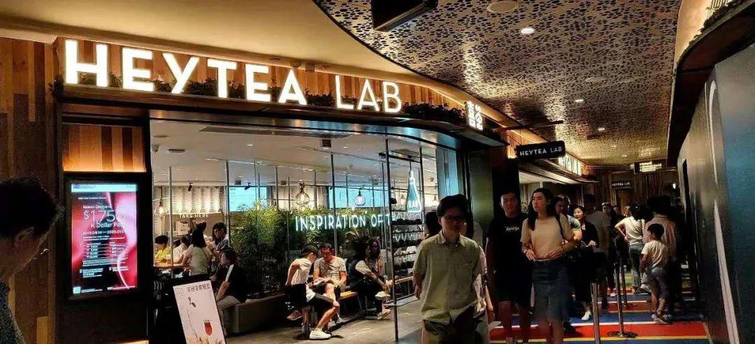 小红书热议，高校一校门饭点关闭现象聚焦观察