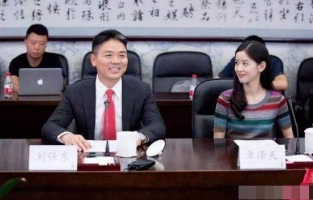 刘强东章泽天报案事件，公众眼中的是非曲直探讨
