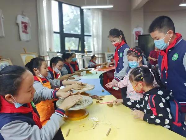 高科技产品引领未来生活