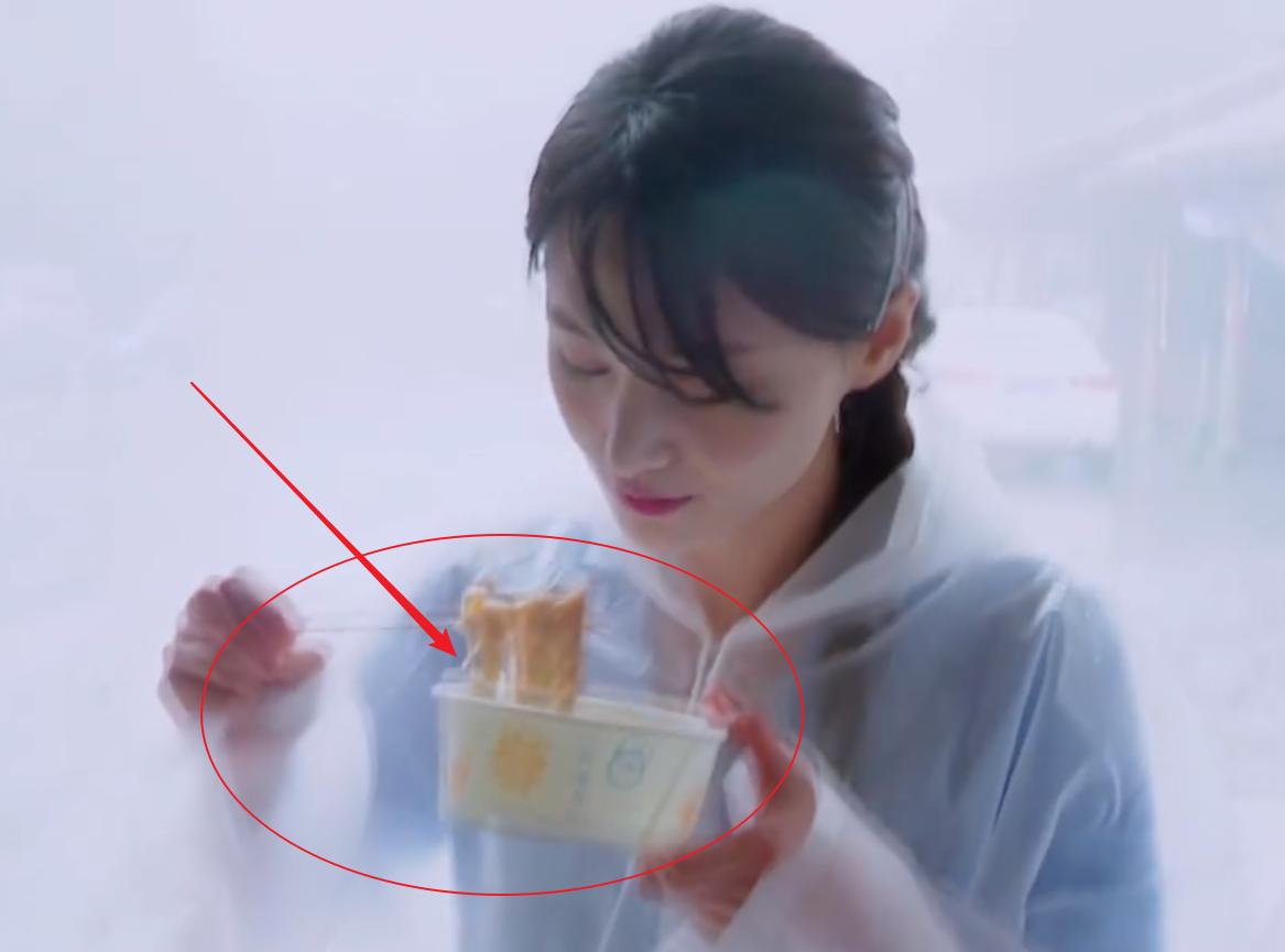 许佳琪探寻小巷美食宝藏，最新综艺节目揭秘！