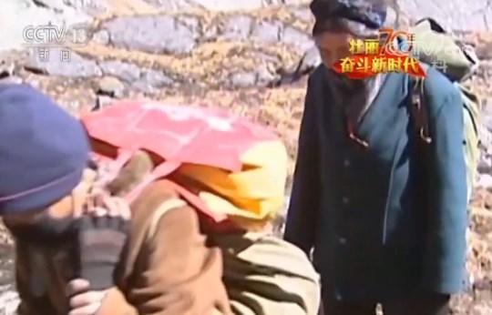和平精英主播赛热血激战，荣耀之巅巅峰对决！
