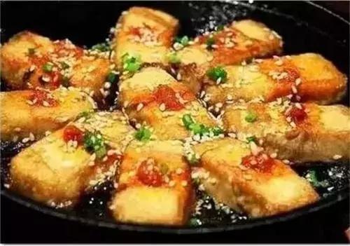 广州台风实时路径与巷弄深处的美食秘境探索