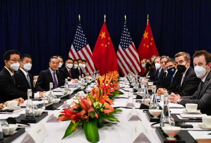 中国外交最新动态，自然之旅的心灵觉醒