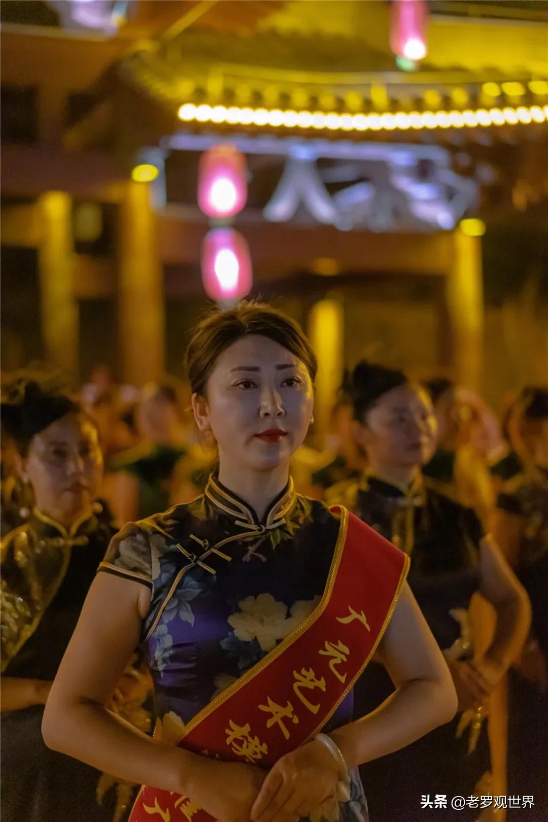 女人如雾 最新,女人如雾 —— 现代女性角色的多维解读