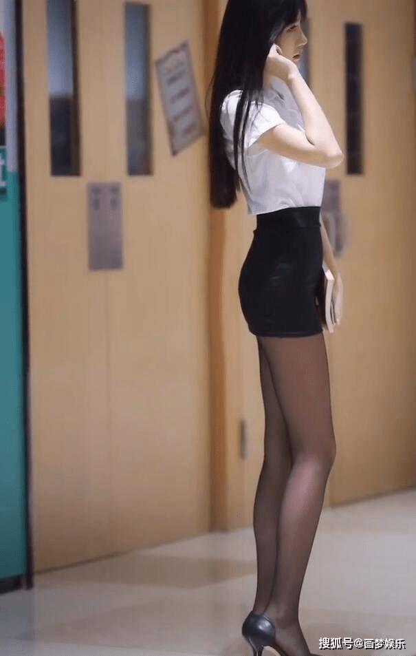 最新制服丝袜，展现力量与自信的魅力