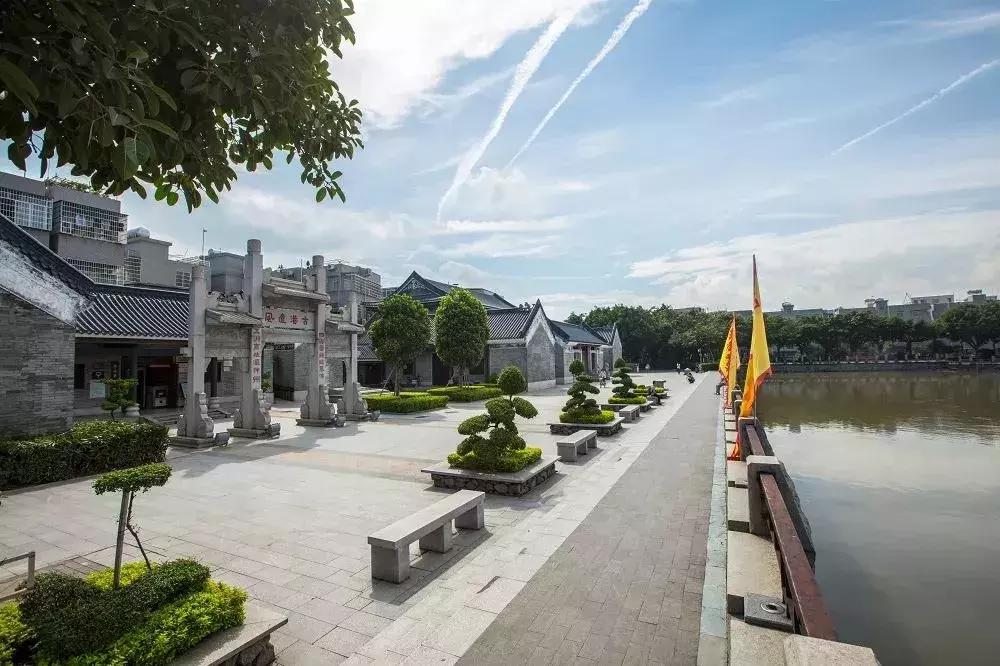 红米手机最新动态，与自然美景共行，探索内心宁静之旅