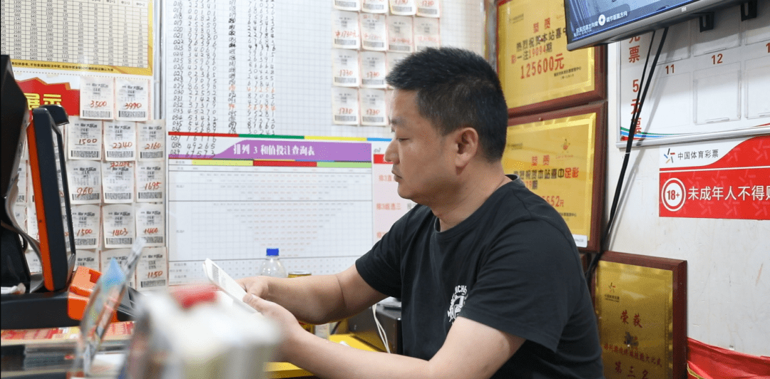 最新高评分电影，友情与家的温馨交织的动人篇章