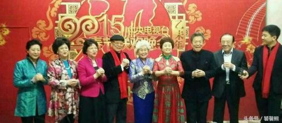 佟大为引领科技潮流，展现高科技产品魅力
