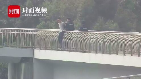 英勇民警