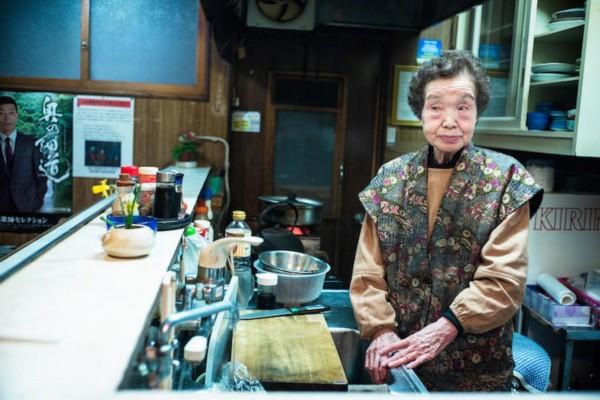 日本退休年龄最新规定及其影响，一种观点解析