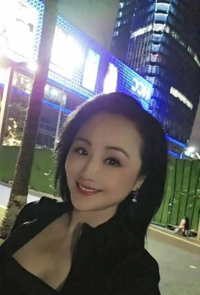 韩服最新职业排行与小巷探秘，隐藏特色小店的神秘面纱
