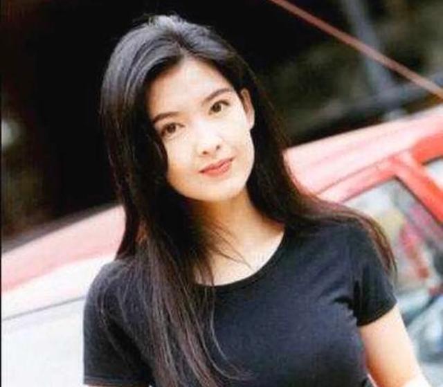 周慧敏的最新日常故事，爱与陪伴的温馨时光揭秘